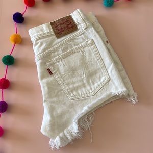 Levi’s cut off shorts